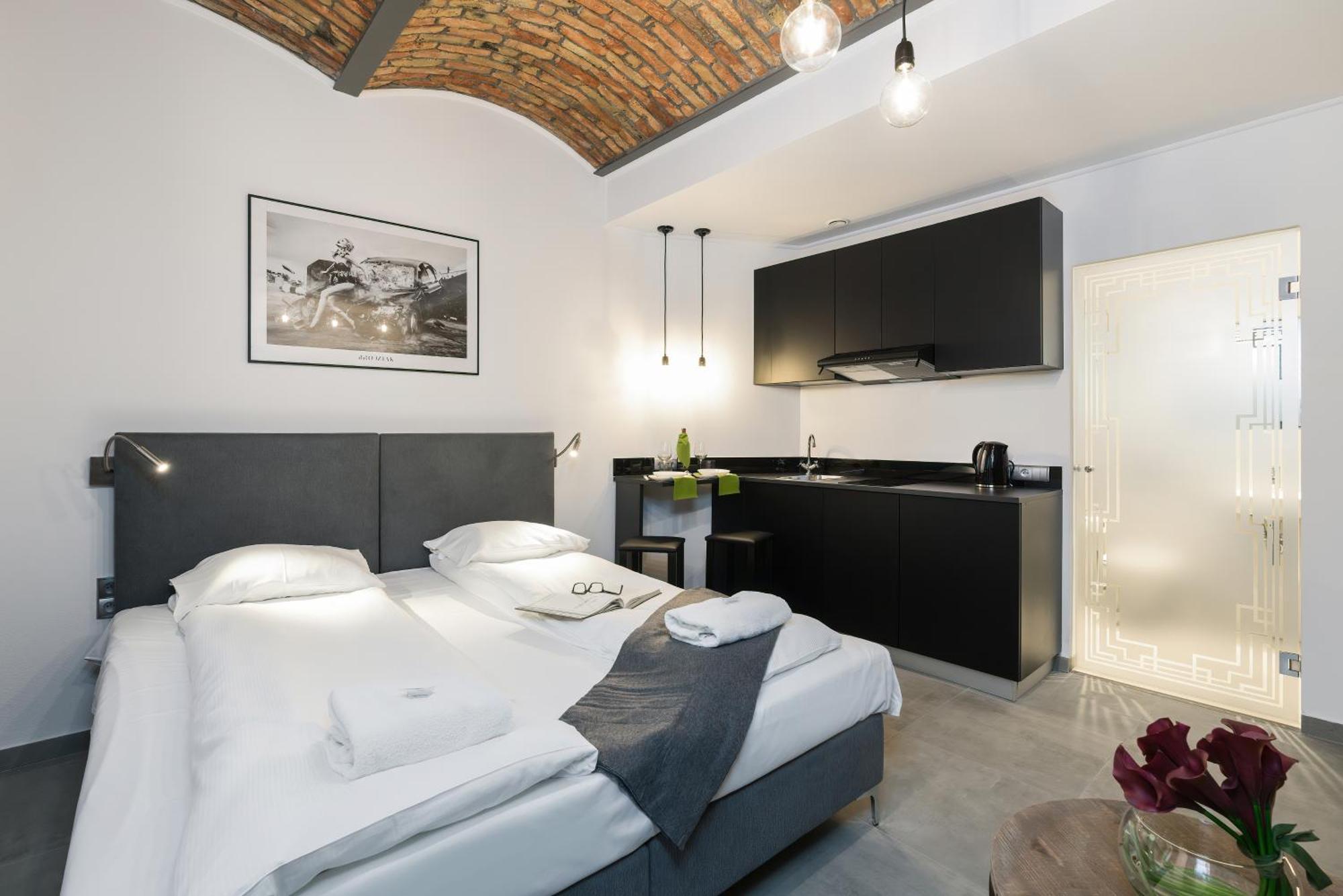 Level -1 Loft Apartments City Center By Renters Poznan Dış mekan fotoğraf