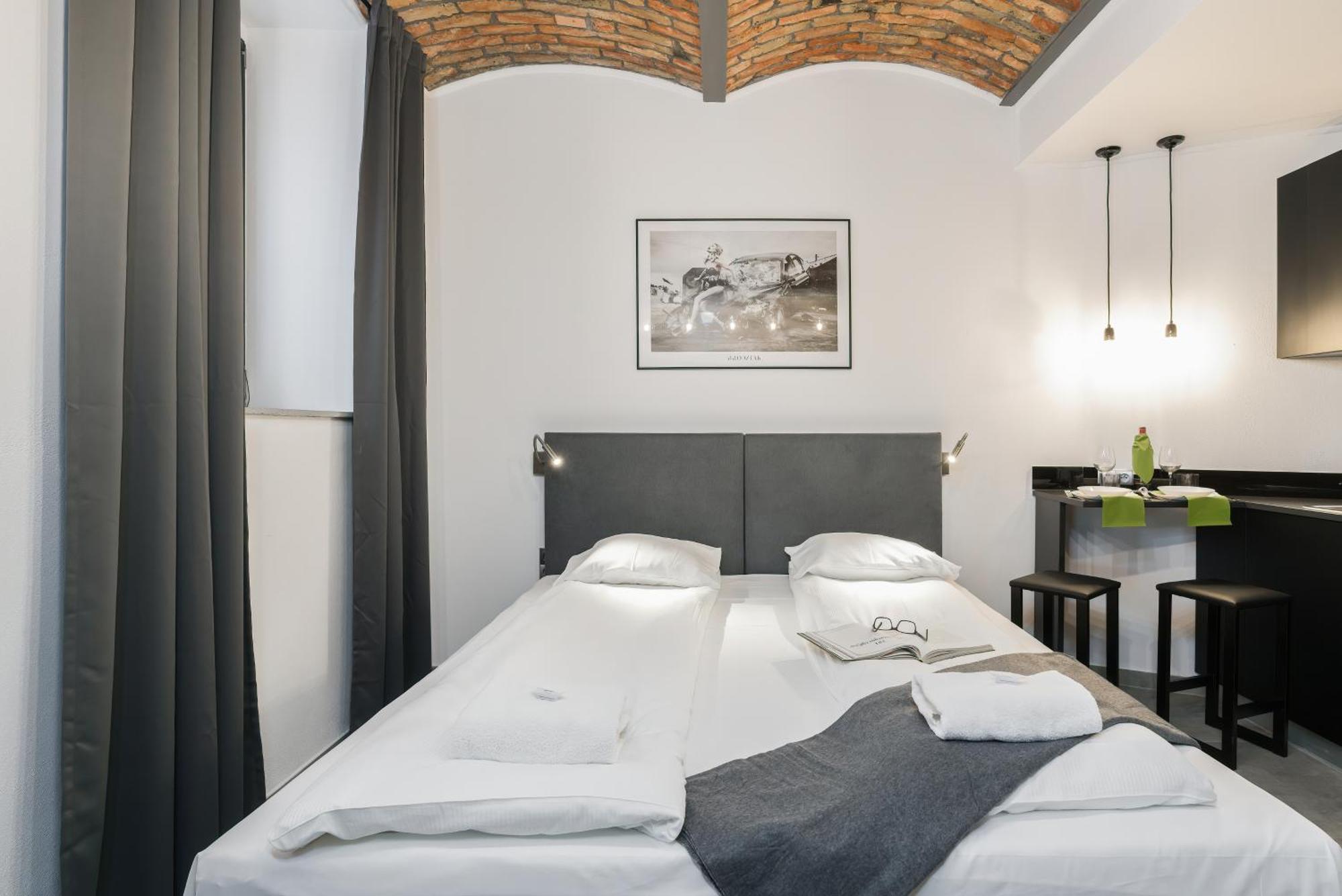 Level -1 Loft Apartments City Center By Renters Poznan Dış mekan fotoğraf