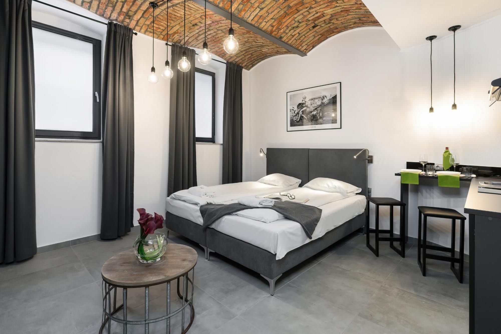 Level -1 Loft Apartments City Center By Renters Poznan Dış mekan fotoğraf