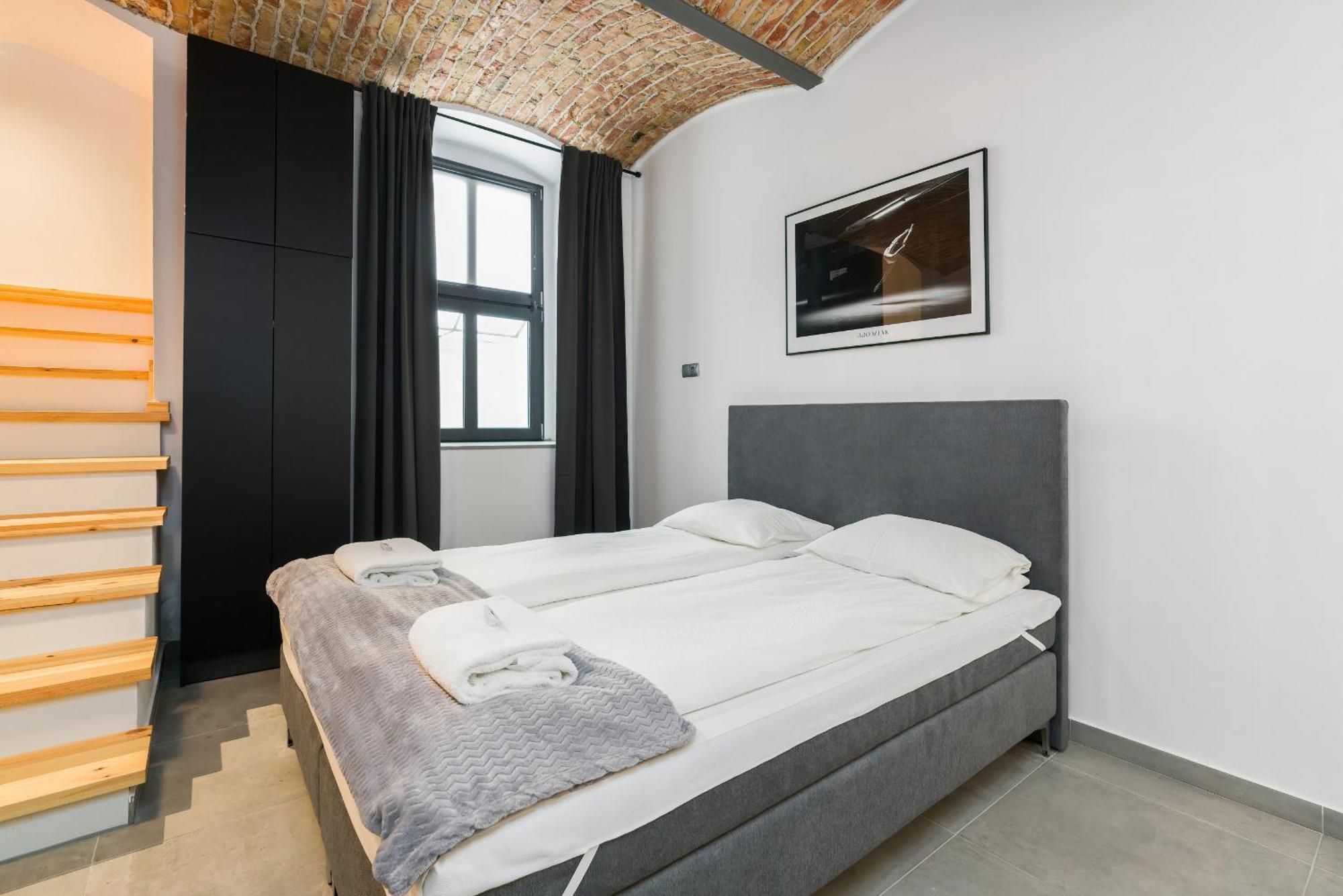 Level -1 Loft Apartments City Center By Renters Poznan Dış mekan fotoğraf